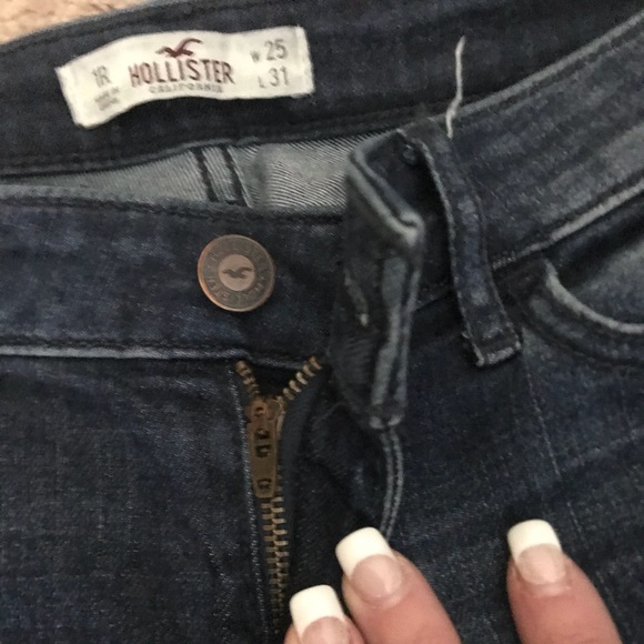 Hollister Ripped Jeans - Picture 2 of 5